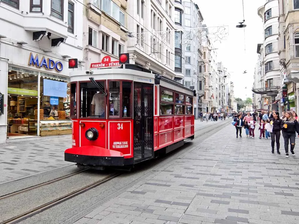 Khám Phá Ẩm Thực Istanbul: Những Nơi Ẩn Giấu Đáng Thử