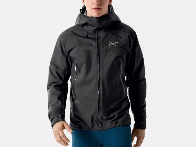 Khám Phá Arc'teryx: Giảm Giá Lên Đến 50% Cho Đồ Thể Thao