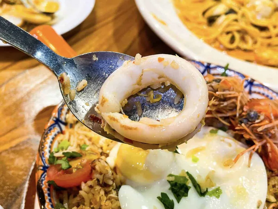 Khám Phá Ashhryshoshedap: Mì Spaghetti Trứng Muối & Cơm Chiên Belacan Ở Johor Bahru