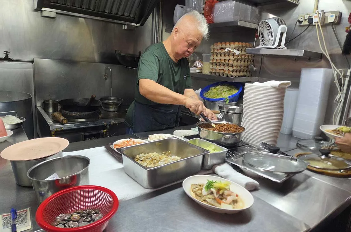 Khám Phá Bánh Hủ Tiếu Ngon Nhất Singapore Tại Hin Fried Hor Fun