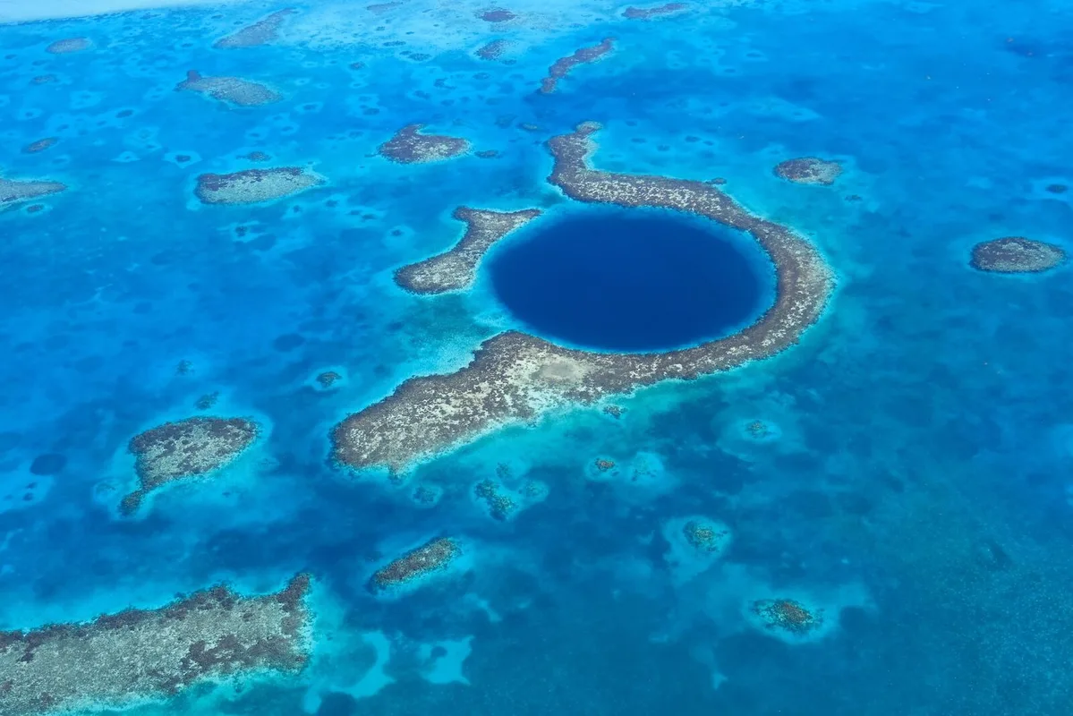 Khám Phá Belize: Những Người Bảo Tồn Rạn San Hô và Những Trải Nghiệm Độc Đáo