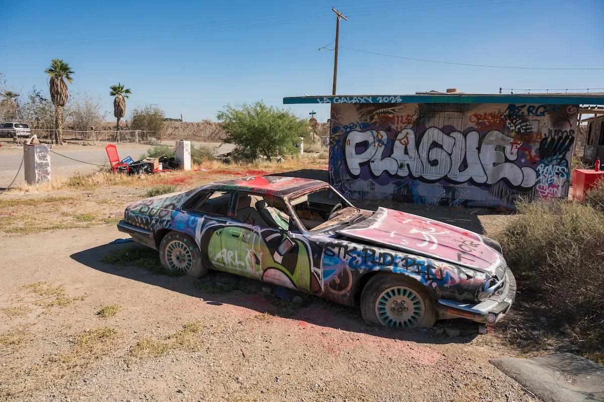 Khám Phá Bombay Beach: Thị Trấn Nghỉ Dưỡng Trái Ngược Ở California