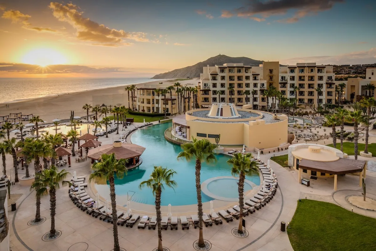 Khám Phá Cabo San Lucas: Kỳ Nghỉ Yên Tĩnh và Những Trải Nghiệm Đáng Nhớ