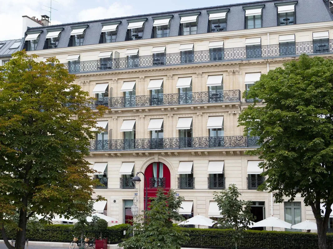Khám Phá Các Khách Sạn Lãng Mạn Nhất Tại Paris