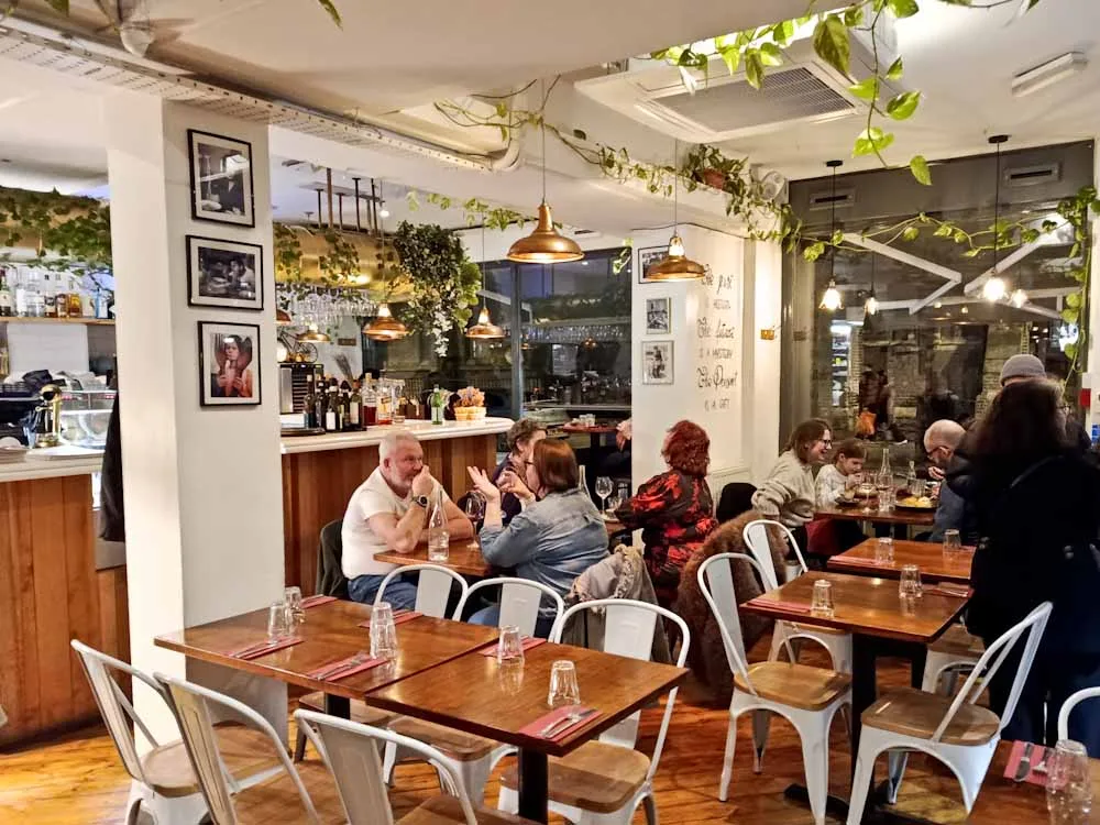 Khám Phá Casa Tua: Hương Vị Ý Giữa Lòng London