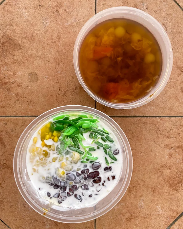 Khám Phá Chén Đồ Ngon Miễn Phí Từ Cặp Đôi Lớn Tuổi Ở No Name Dessert
