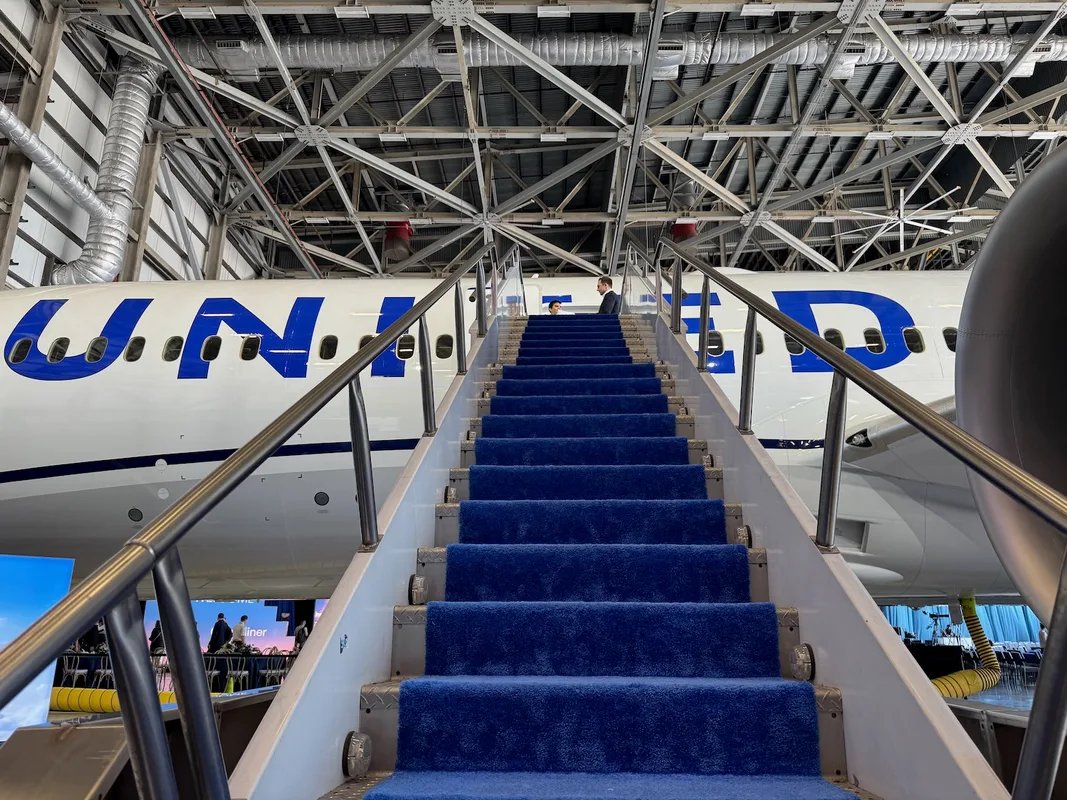 Unveiling United Airlines' New Boeing 787-9
