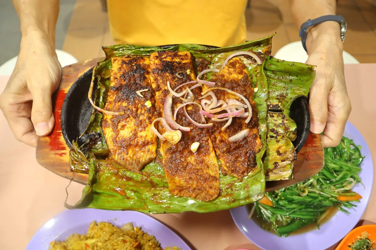 Khám Phá Chomp Chomp BBQ: Hơn 50 Món Hải Sản Tại Bedok