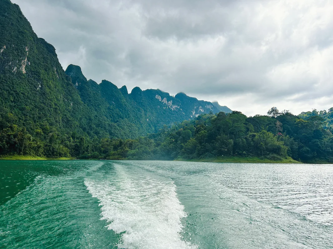 Khám Phá Công Viên Quốc Gia Khao Sok: Nơi Rừng Nhiệt Đới Cổ Kính Hơn Cả Amazon