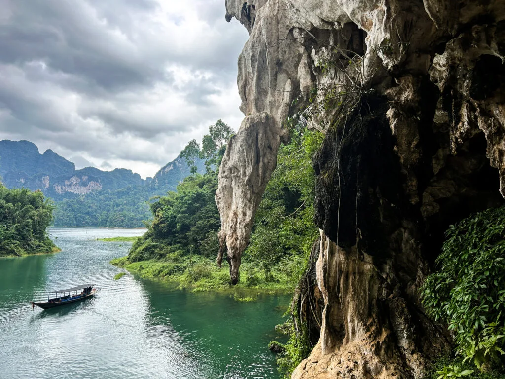 Khám Phá Công Viên Quốc Gia Khao Sok: Nơi Rừng Nhiệt Đới Cổ Kính Hơn Cả Amazon