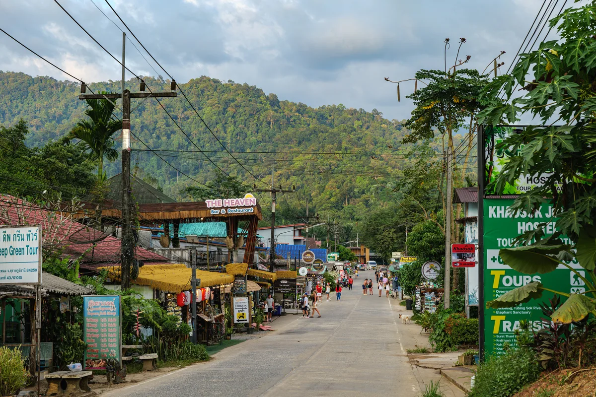 Khám Phá Công Viên Quốc Gia Khao Sok: Nơi Rừng Nhiệt Đới Cổ Kính Hơn Cả Amazon