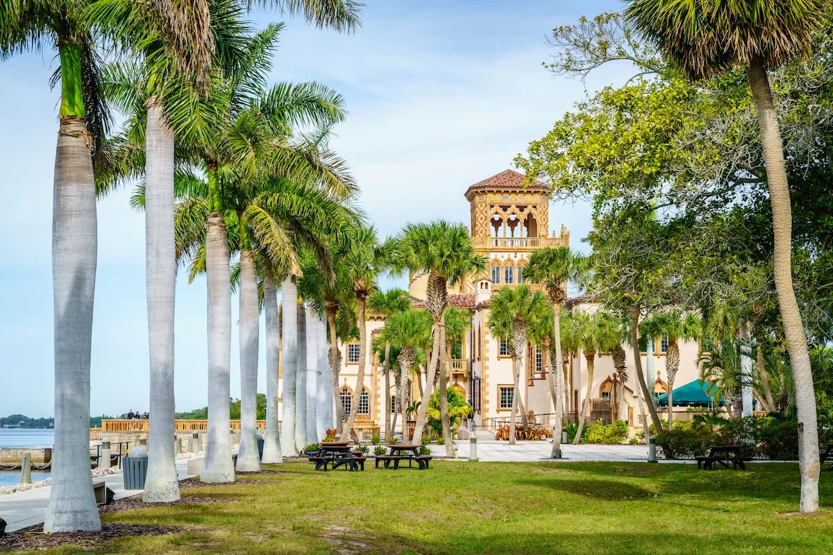 Khám Phá Cung Điện Châu Âu Tại Bờ Vịnh Florida: The Ringling