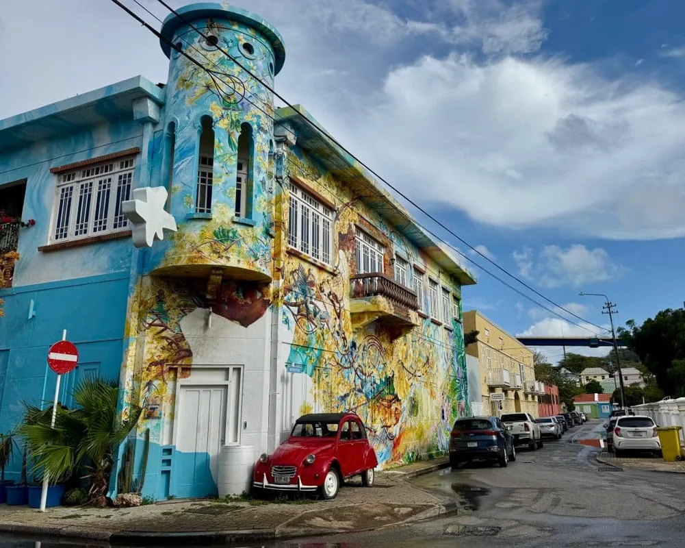 Khám Phá Curaçao: Hòn Đảo Caribbean Không Thể Bỏ Lỡ