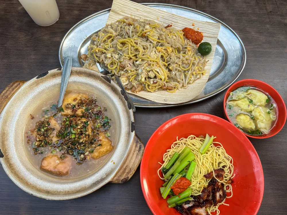 Discover Deng Wen Ji: Exceptional Hokkien Mee, Claypot Rice, and Wanton Mee in Singapore