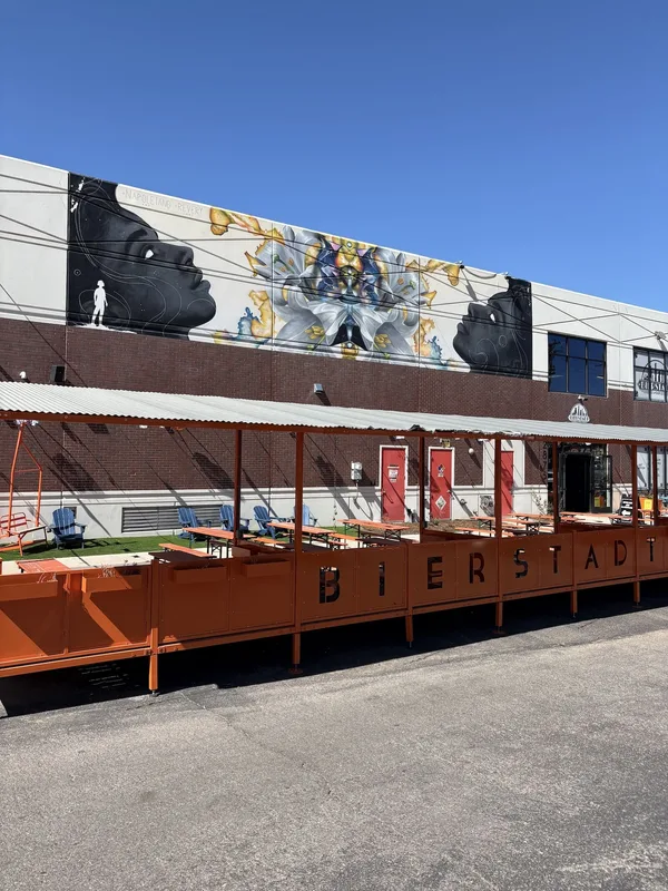 Khám Phá Denver Qua Những Người Phụ Nữ Định Hình Thành Phố