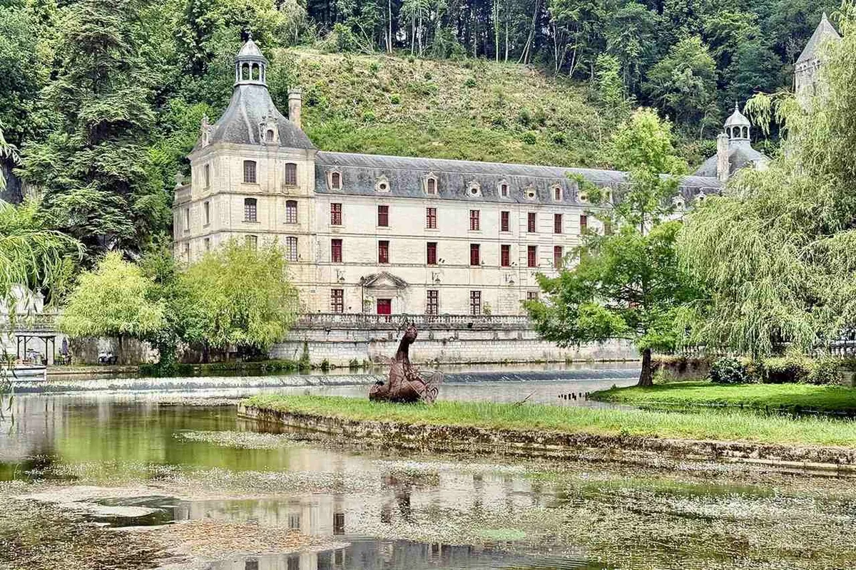 Khám Phá Dordogne: Hành Trình Đầy Hấp Dẫn Qua Vùng Đất Pháp