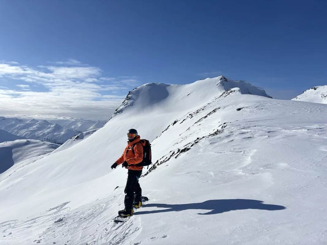 Khám Phá Giấc Mơ Tuyết Trắng và Tương Lai Trượt Tuyết ở Alaska