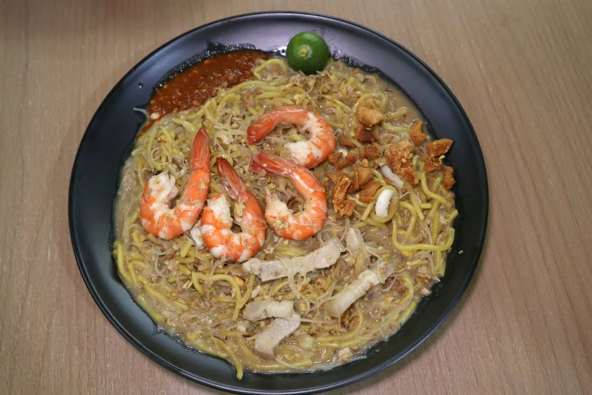 Khám Phá HERNG 好吃: Tiệm Hokkien Mee Mới Tại Toa Payoh