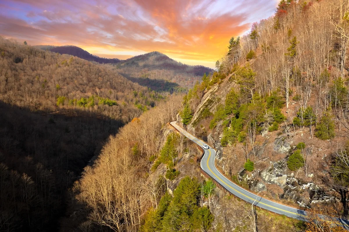 Khám Phá Highlands, Bắc Carolina: Địa Điểm Lý Tưởng Giữa Núi Rừng
