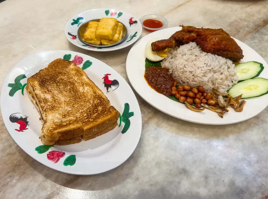Khám Phá Ho Kow Hainan Kopitiam: Nasi Lemak, Kaya Toast & Dim Sum Nổi Tiếng Tại Chinatown