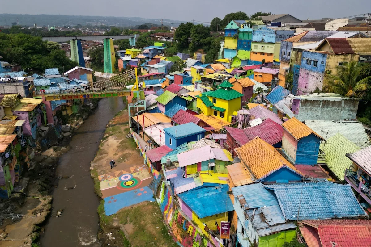 Khám Phá Làng Cầu Vồng Malang: Địa Điểm Du Lịch Độc Đáo Ở Indonesia
