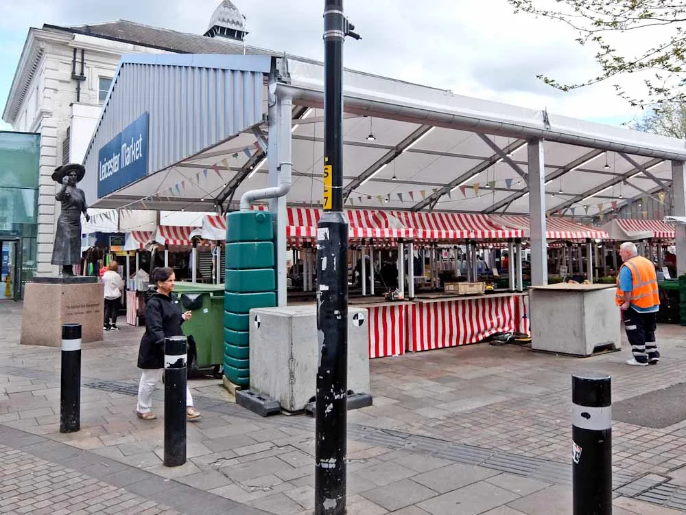 Khám Phá Leicester: Hơn Cả Một Vị Vua Chết Trong Bãi Đỗ Xe