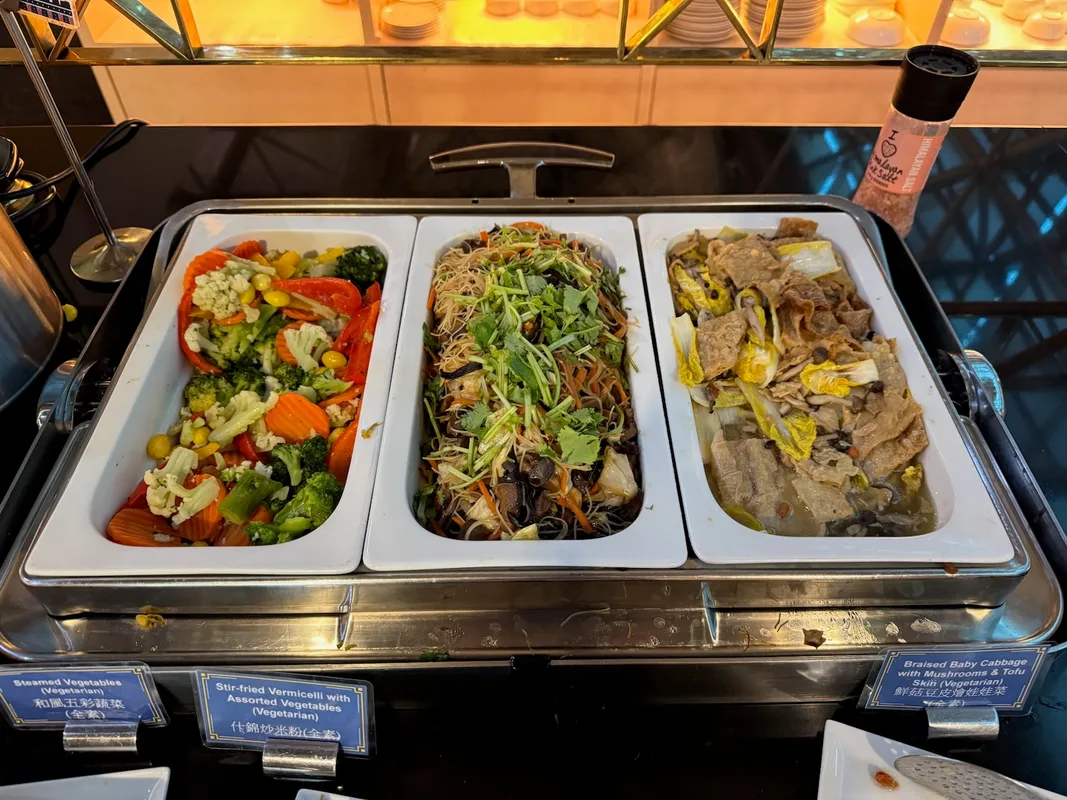 Khám Phá Lounge SilverKris của Singapore Airlines Tại Taipei: Đậm Đà Hương Vị Bánh Mì Tỏi