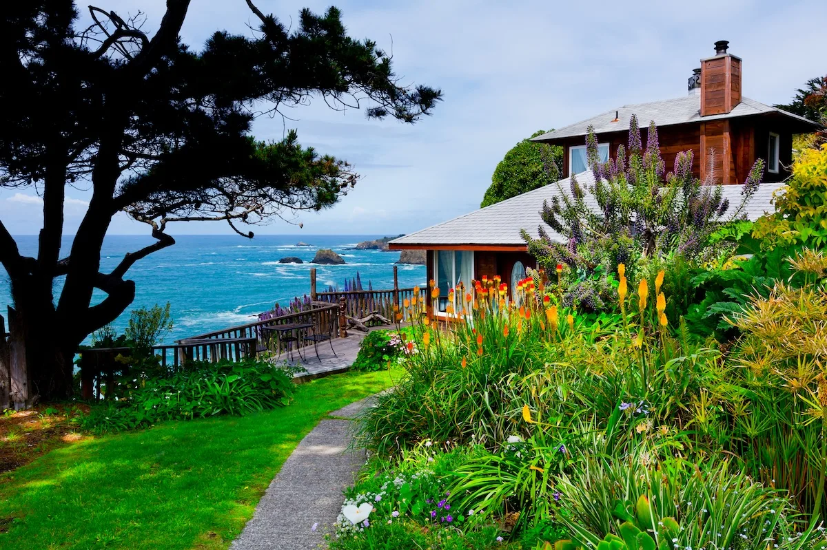 Khám Phá Mendocino: Thị Trấn Nhỏ Bên Bờ Biển California