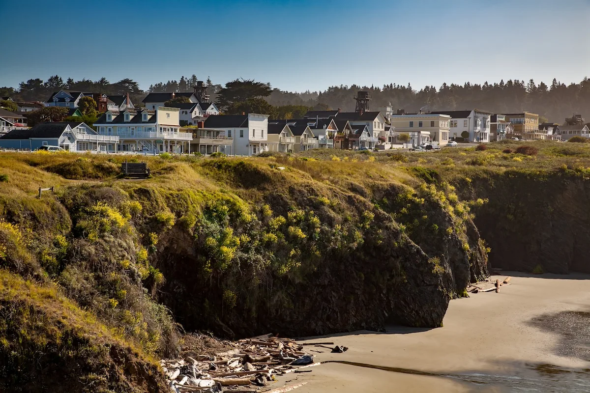 Khám Phá Mendocino: Thị Trấn Nhỏ Bên Bờ Biển California
