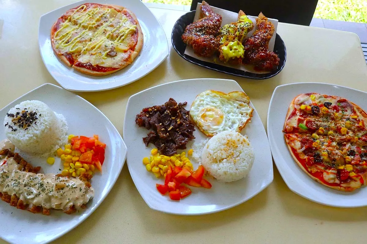Khám Phá Momma’s Pizza & Rice Meal: Ẩm Thực Philippines Tại Singapore