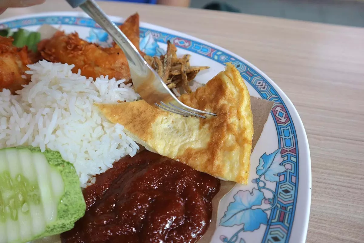 Khám Phá Nasi Lemak Tệ Nhất Singapore Tại Adam Road Food Centre