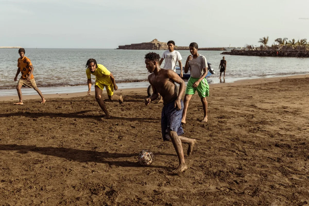 Khám Phá Nét Đặc Sắc Bóng Đá Cape Verde Từ Những Bãi Biển Xinh Đẹp