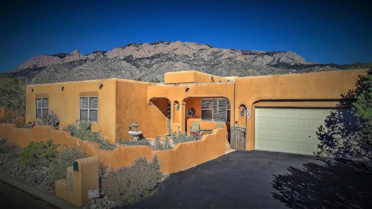 Khám Phá Những Ngôi Nhà Airbnb Đầy Chất Tây Nam Tại Albuquerque
