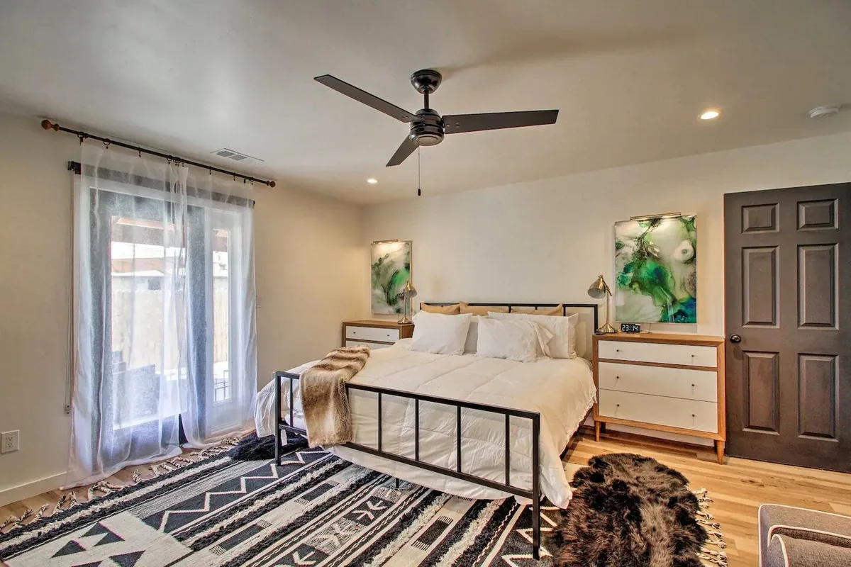 Khám Phá Những Ngôi Nhà Airbnb Đầy Chất Tây Nam Tại Albuquerque