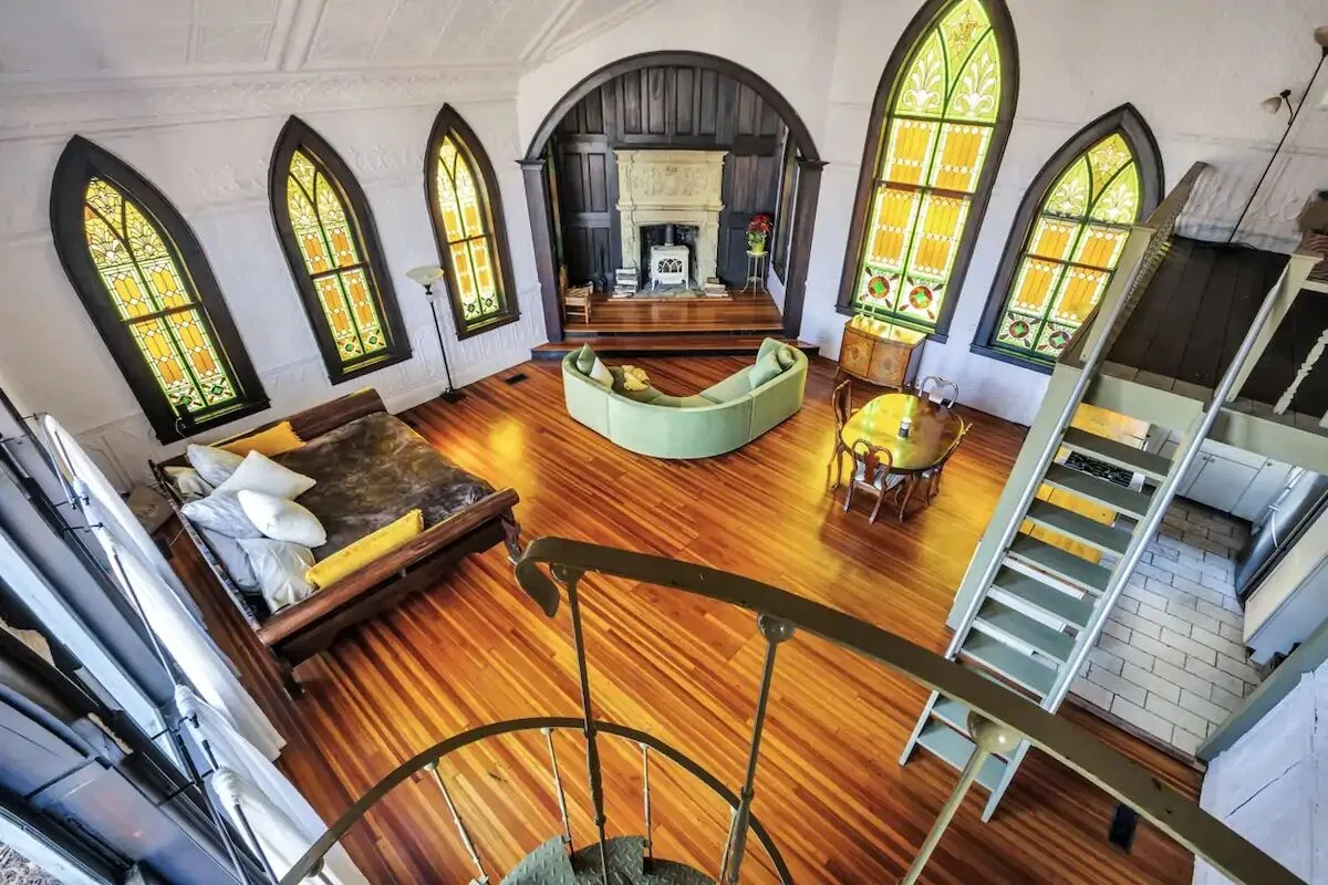 Khám Phá Những Nhà Thờ Biến Đổi Đẹp Nhất Trên Toàn Thế Giới Qua Airbnb