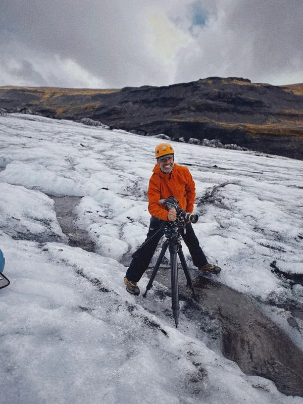 Khám Phá Những Tảng Băng Đang Biến Mất Tại Iceland Qua Góc Nhìn Của Đạo Diễn Sara Dosa