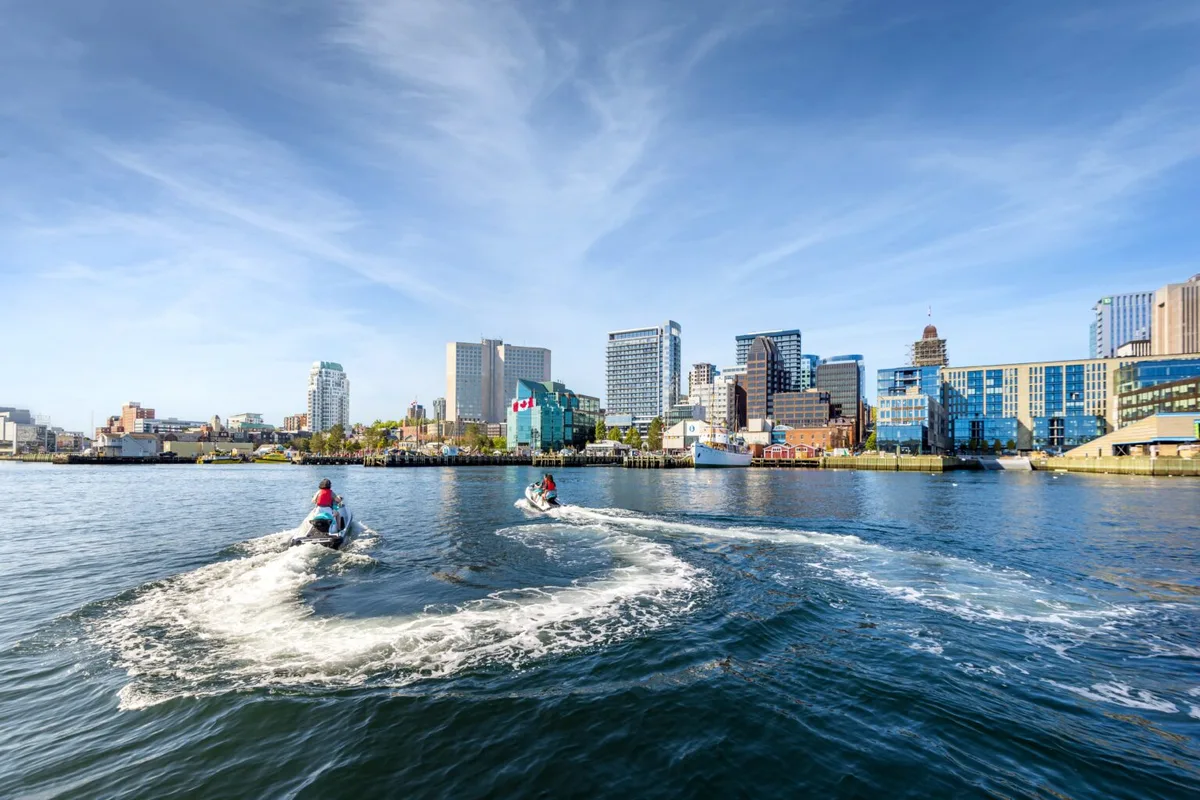 Khám Phá Nova Scotia: Thiên Đường Biển Cả Canada