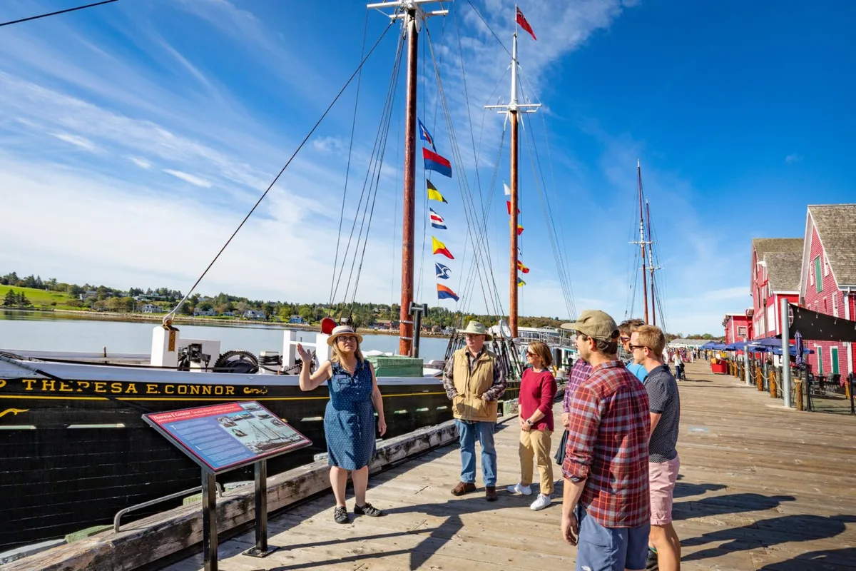 Khám Phá Nova Scotia: Thiên Đường Biển Cả Canada