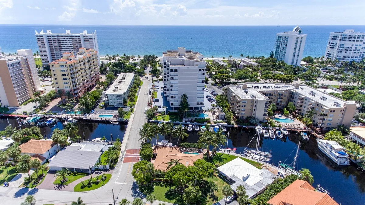 Khám Phá Pompano Beach: Thiên Đường Biển Bị Bỏ Qua Tại Florida