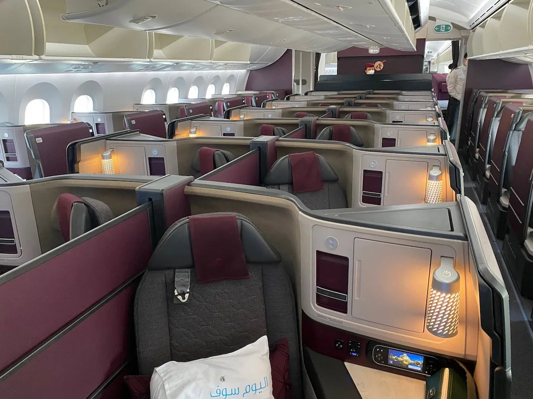 Khám Phá Qsuites Của Qatar Airways: Tất Tần Tật Về Các Chuyến Bay Và Máy Bay