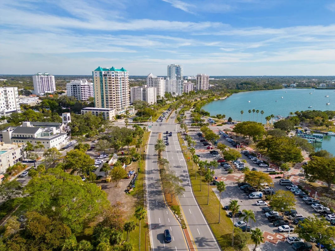 Khám Phá Sarasota: Địa Điểm Du Lịch Không Chỉ Có Biển