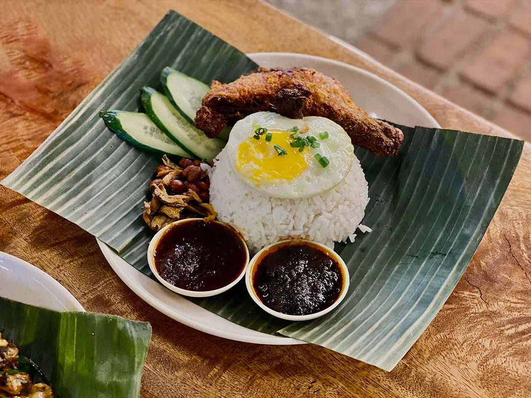 Khám Phá Supergrai: Nơi Đáng Thử Nasi Lemak Và Char Kuey Teow Tại REXKL