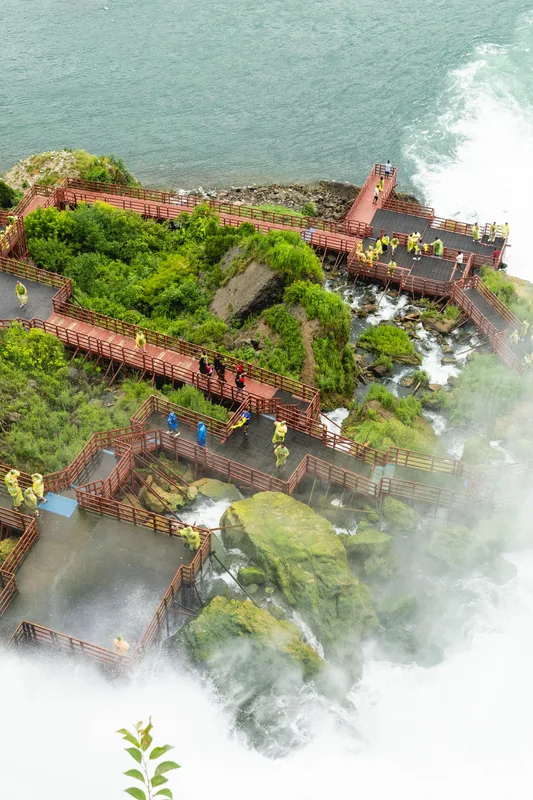 Khám Phá Thác Niagara: Những Điều Cần Biết Khi Du Lịch Hai Bên
