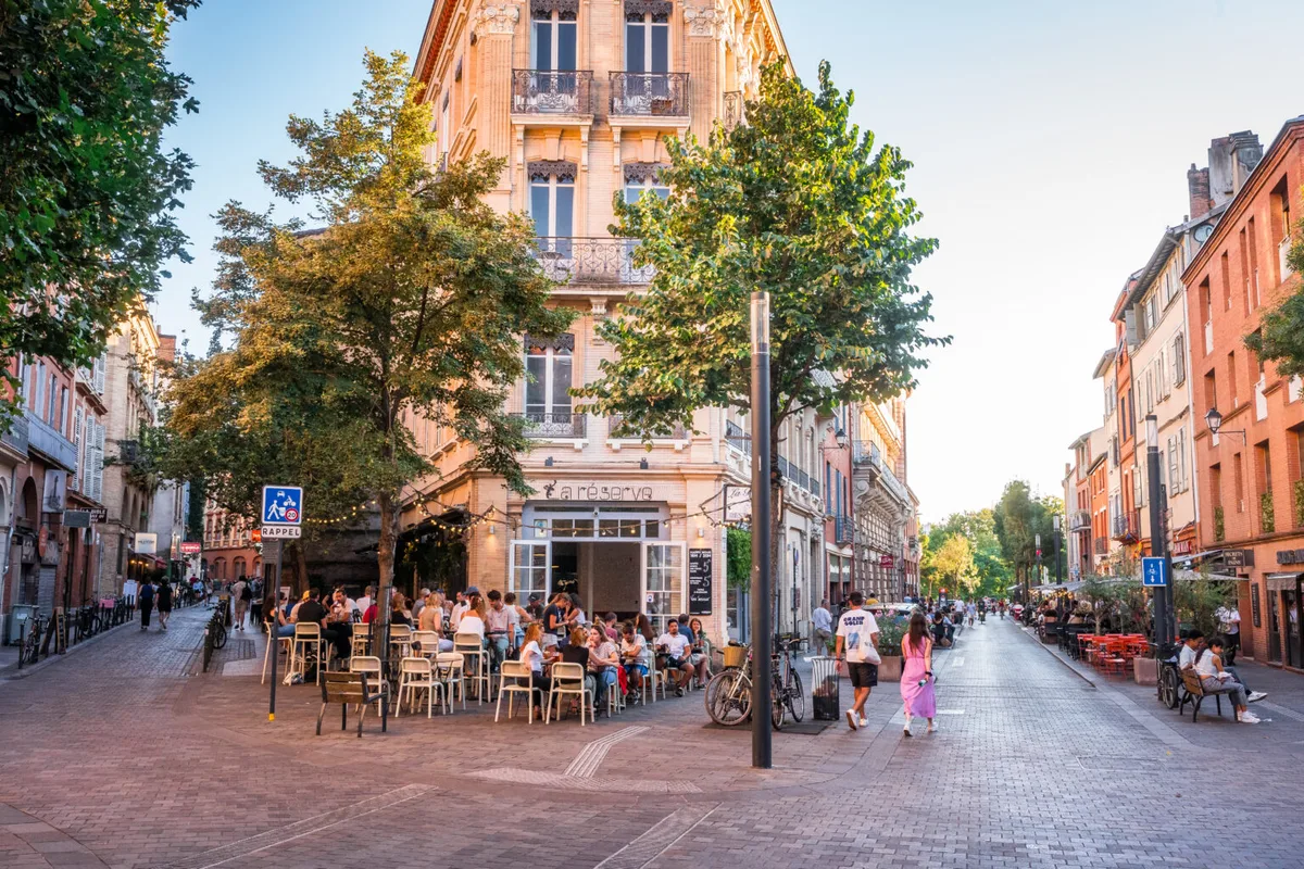 Khám Phá Thành Phố Hồng Toulouse và Vùng Haute-Garonne