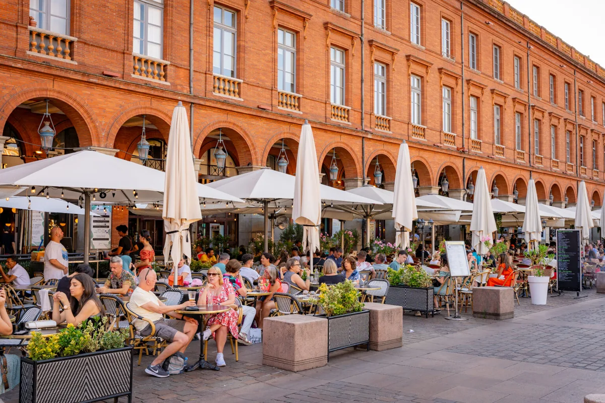 Khám Phá Thành Phố Hồng Toulouse và Vùng Haute-Garonne