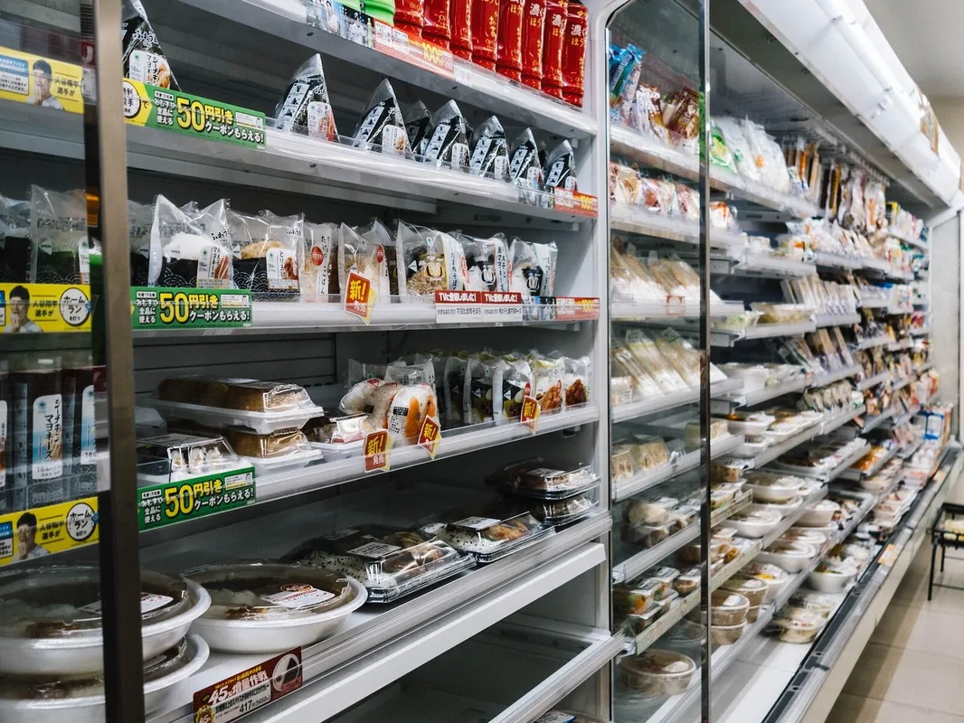 Khám Phá Thế Giới Cửa Hàng Tiện Lợi Nhật Bản: Hướng Dẫn Dành Cho Người Mới
