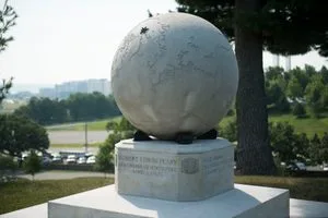Exploring the Peary Monument at Arlington Cemetery