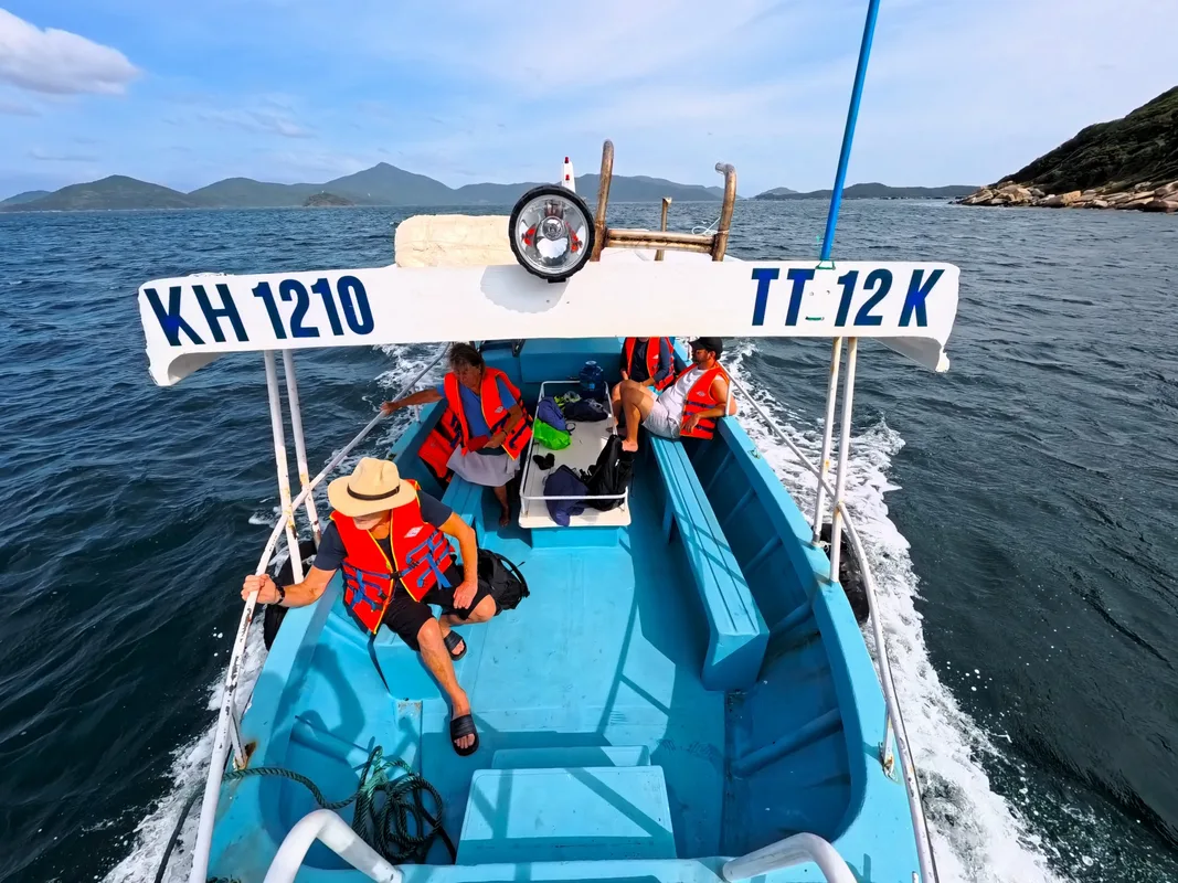 Khám Phá Whale Island Resort: Thiên Đường Nghỉ Dưỡng Bền Vững Tại Nha Trang