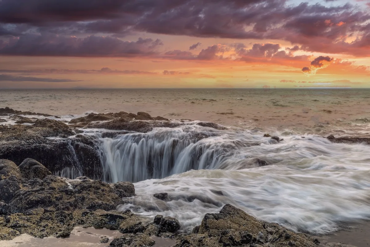 Khám Phá Yachats: Nơi Giao Thoa Giữa Rừng Rậm và Biển Cả