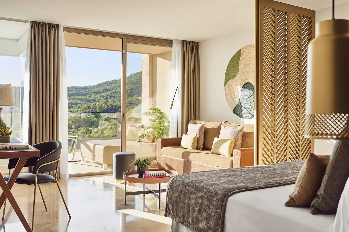 Khám Phá Zafiro Palace Andratx: Thiên Đường Nghỉ Dưỡng Dành Cho Cả Gia Đình